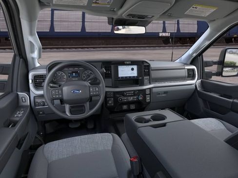 New 2026 Ford F350 XLT w/ FX4 Off-Road Package AWD/4WD image 9