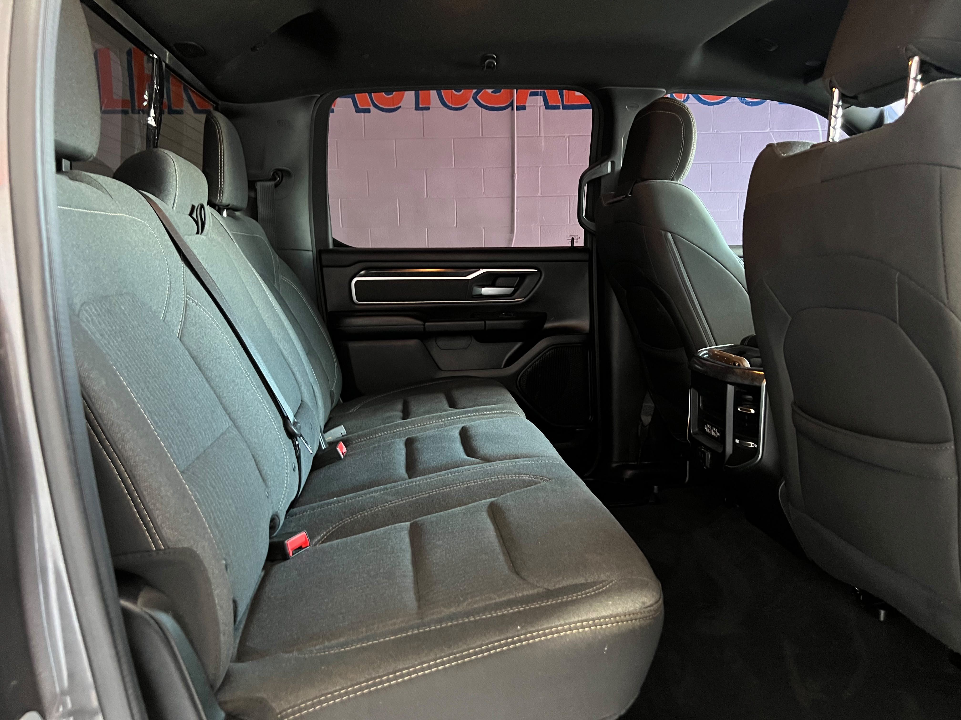 Used 2019 RAM 1500 Big Horn AWD/4WD image 14