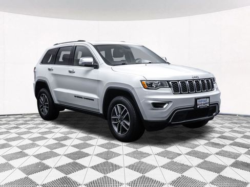 Used 2022 Jeep Grand Cherokee Limited image 15