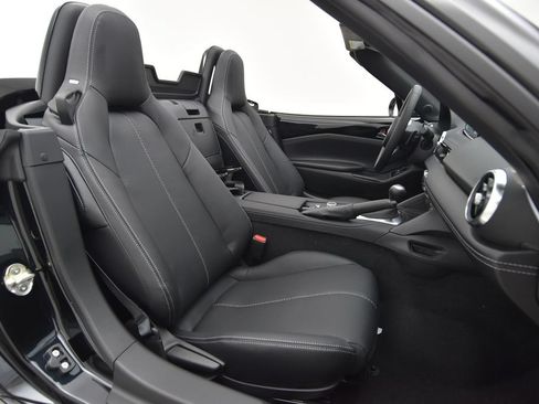 Certified 2025 MAZDA MX-5 Miata Grand Touring RWD image 27