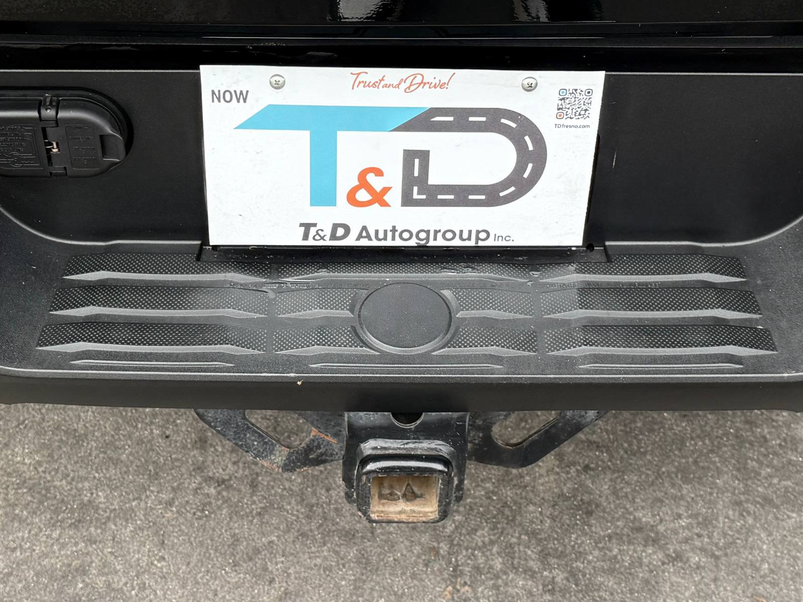 Used 2014 Toyota Tundra Limited w/ Limited Premium Package AWD/4WD image 43