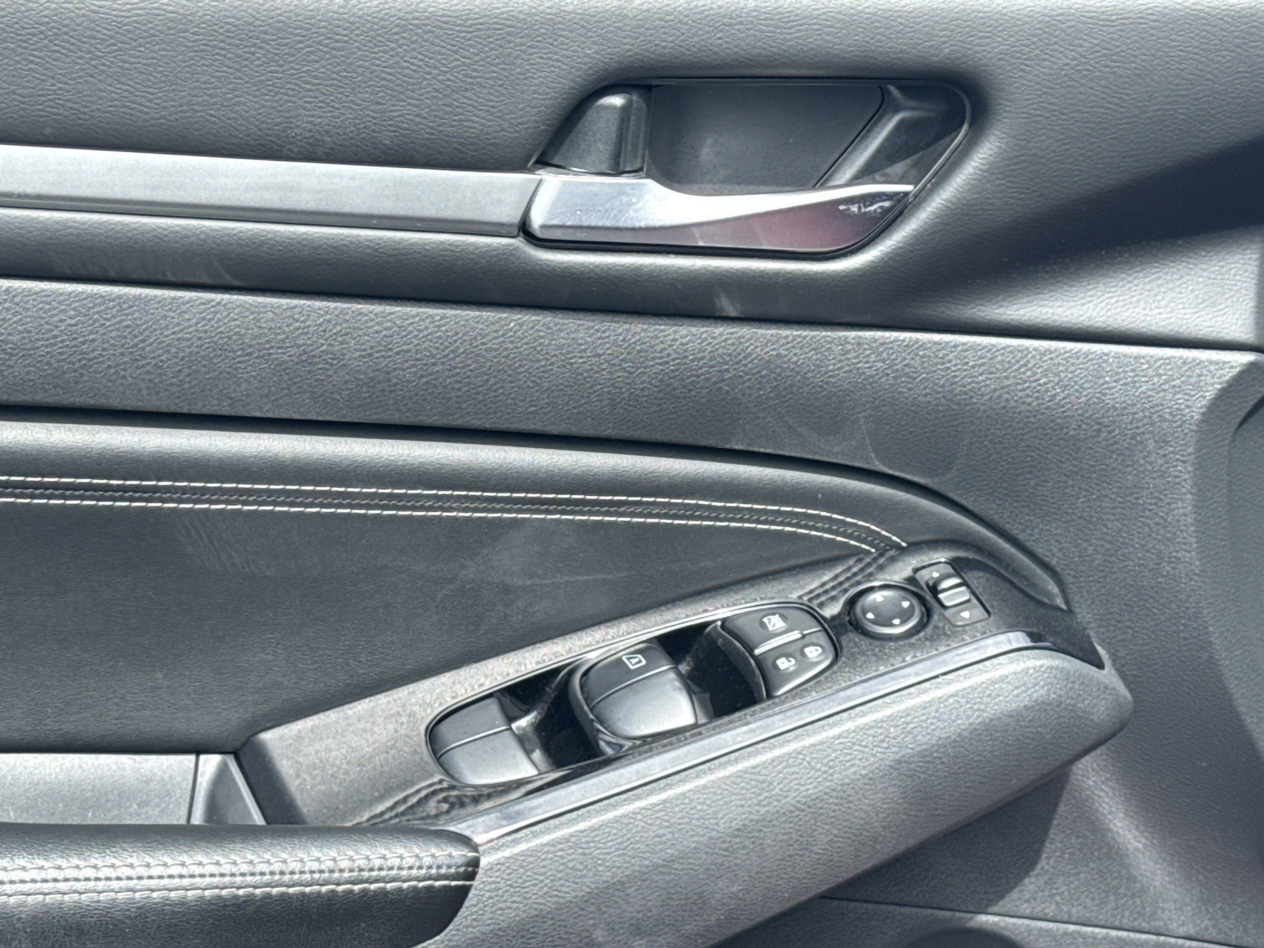 Used 2023 Nissan Altima 2.5 SL FWD image 15