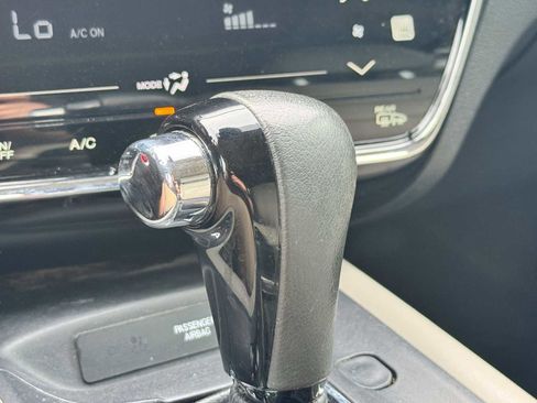 Used 2019 Honda HR-V EX-L image 24