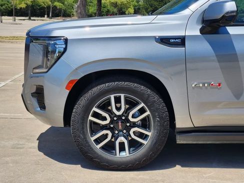 Used 2024 GMC Yukon AT4 w/ AT4 Premium Plus Package AWD/4WD image 8
