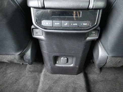 Used 2025 Toyota Grand Highlander AWD image 15