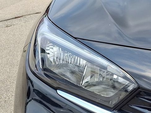 Used 2022 Buick Encore GX Preferred w/ Cold Weather Comfort Package AWD/4WD image 9