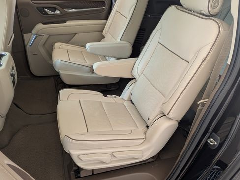 Used 2023 GMC Yukon XL Denali RWD image 18