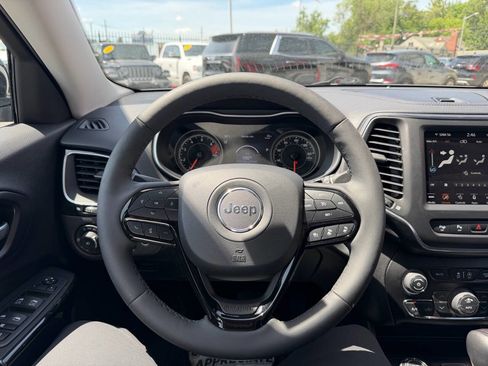 Used 2023 Jeep Cherokee Altitude Lux AWD/4WD image 13