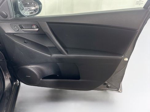 Used 2012 MAZDA MAZDA3 i Touring FWD image 29