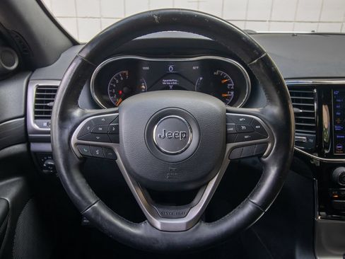 Used 2020 Jeep Grand Cherokee Altitude RWD image 34