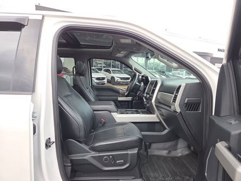 Used 2019 Ford F250 Lariat w/ Chrome Package image 15