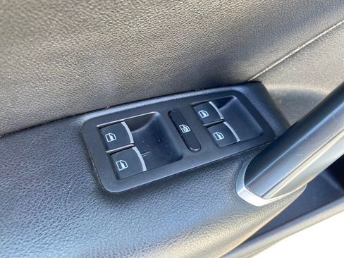 Used 2022 Volkswagen Passat 2.0T image 16