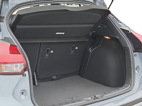 Used 2024 Nissan Kicks SR w/ SR Premium Package image 9