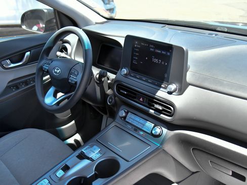 Used 2023 Hyundai Kona SE w/ Cargo Package FWD image 42