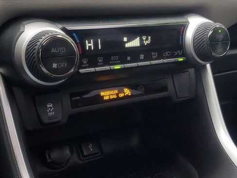 Used 2020 Toyota RAV4 XLE image 26