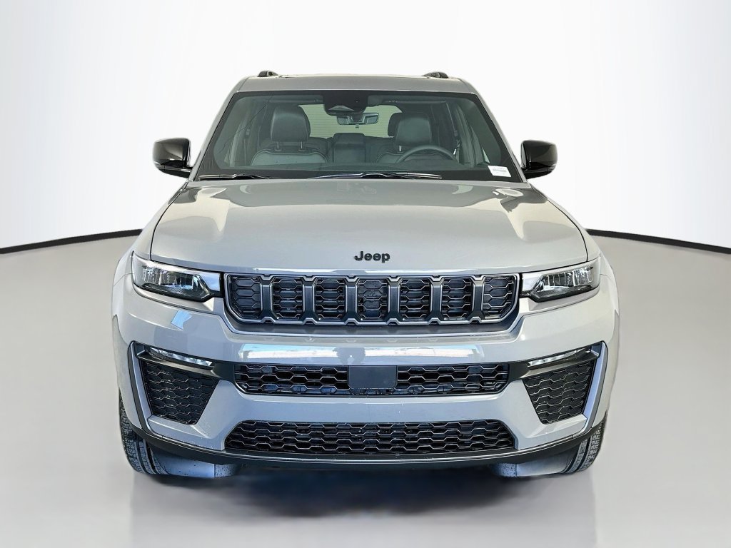 New 2027 Jeep Grand Cherokee Limited AWD/4WD image 2