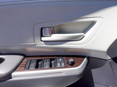 Certified 2023 Toyota Sienna LE FWD image 12