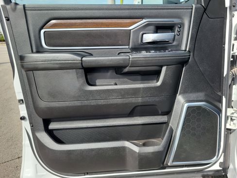 Used 2024 RAM 2500 Laramie AWD/4WD image 22