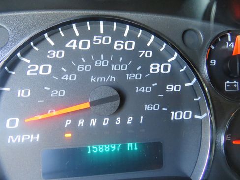 Used 2009 Chevrolet Express 2500 2500 Extended Cargo image 12