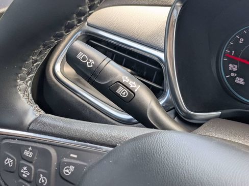 Used 2024 Chevrolet Equinox LT FWD image 25