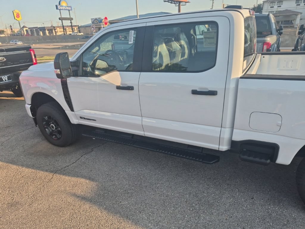 New 2026 Ford F250 XL w/ STX Appearance Package AWD/4WD image 8