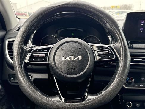 Used 2022 Kia Seltos SX image 11