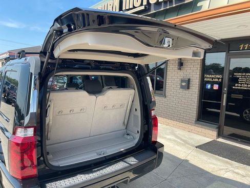 Used 2007 Jeep Commander Limited w/ Trailer Tow Group IV AWD/4WD image 54