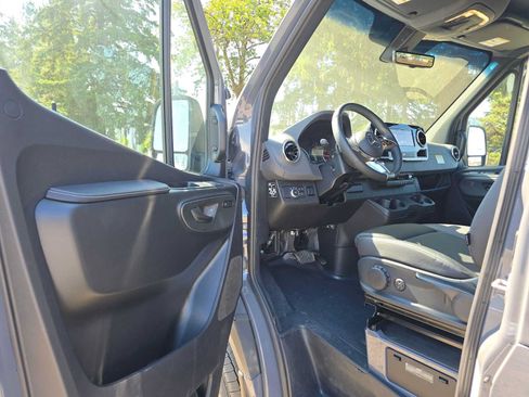 Used 2026 Mercedes-Benz Sprinter 2500 image 20