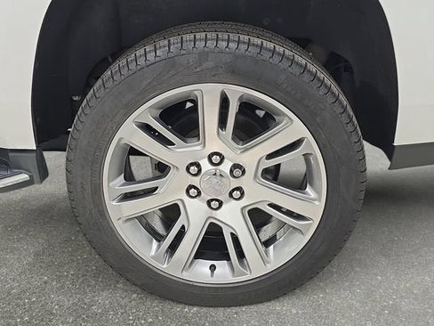 Used 2020 Cadillac Escalade Luxury AWD/4WD image 30
