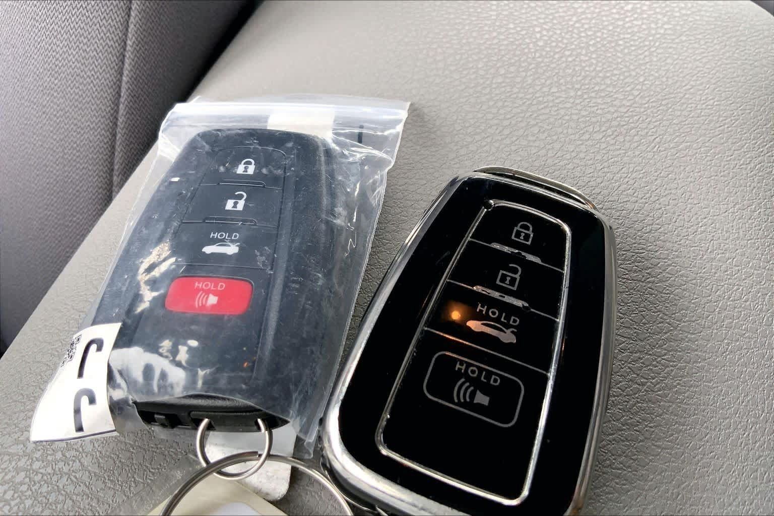 Used 2024 Toyota Camry LE w/ Convenience Package FWD image 14