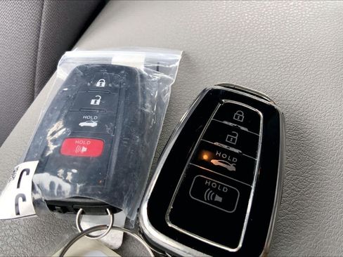 Used 2024 Toyota Camry LE w/ Convenience Package FWD image 14