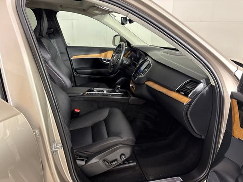 Used 2024 Volvo XC90 T8 Plus AWD/4WD image 15