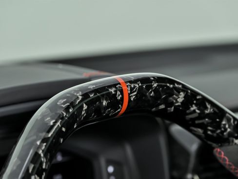 Used 2019 Lamborghini Urus image 28