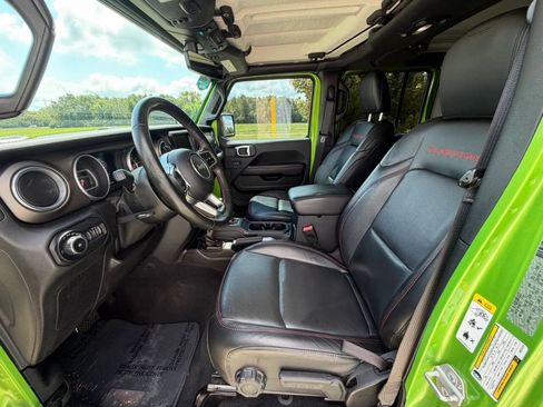Used 2018 Jeep Wrangler Unlimited Rubicon AWD/4WD image 12