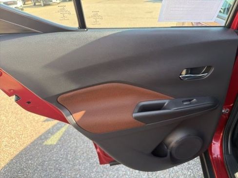 Used 2020 Nissan Kicks SR FWD image 13