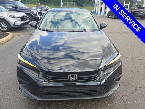 Used 2024 Honda Civic Touring image 2