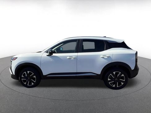 Used 2026 Nissan Kicks SV w/ Cold Weather Package AWD/4WD image 8