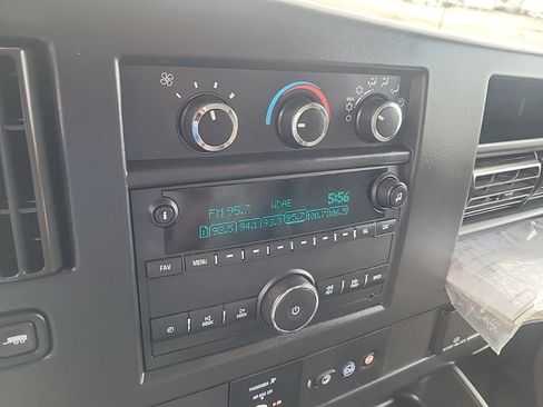 Used 2023 GMC Savana 3500 w/ Power Convenience Package image 14