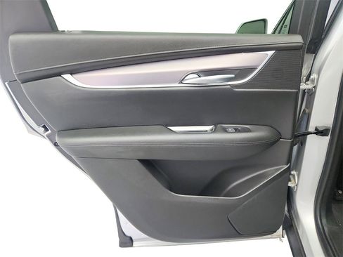 Used 2018 Cadillac XT5 Luxury w/ Driver Awareness Package image 24