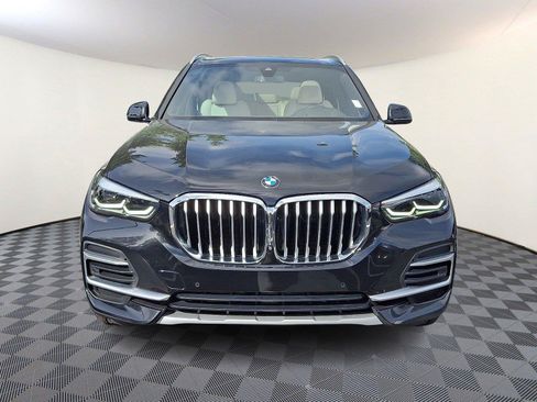 Used 2022 BMW X5 xDrive40i w/ Premium Package AWD/4WD image 2