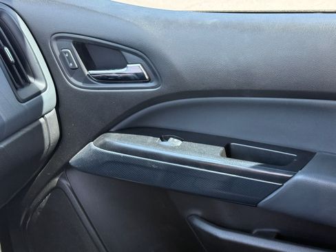 Used 2018 Chevrolet Colorado Z71 RWD image 22