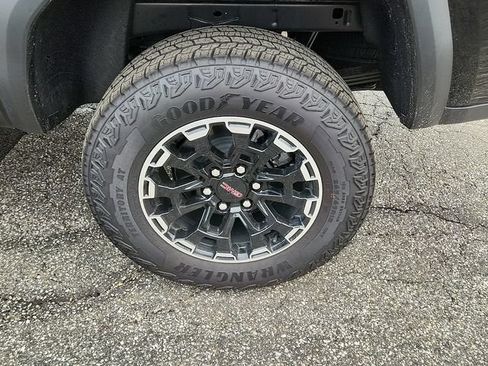 New 2026 GMC Canyon AT4 w/ Technology Plus Package AWD/4WD image 5