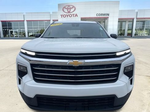 Used 2024 Chevrolet Traverse LT w/ LPO, Floor Liner Package FWD image 17