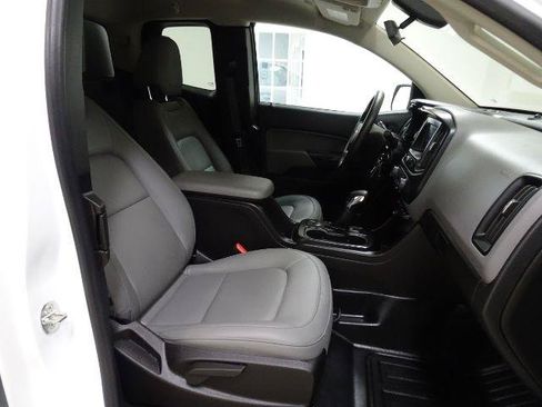 Used 2022 Chevrolet Colorado W/T w/ WT Convenience Package RWD image 37