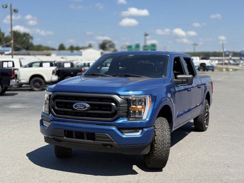 Used 2022 Ford F150 XLT w/ Equipment Group 302A High AWD/4WD image 3