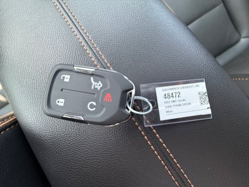 Used 2022 GMC Terrain AT4 w/ Tech Package AWD/4WD image 29