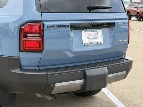 Certified 2024 Toyota Land Cruiser Base image 6