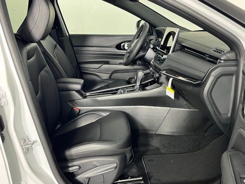 New 2026 Jeep Compass Limited image 30