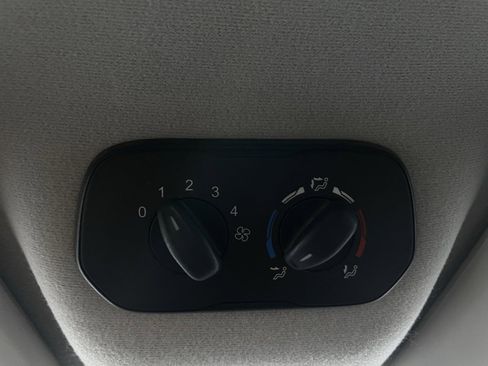 Used 2016 Ford Transit 350 XL image 30