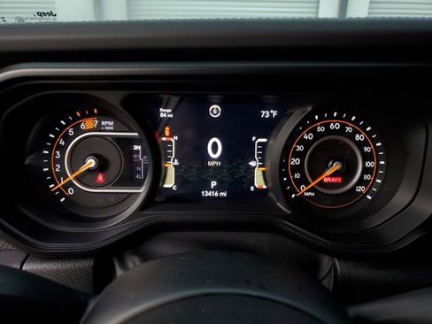 Used 2024 Jeep Wrangler Unlimited Rubicon AWD/4WD image 30